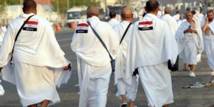 رئيس الوزراء يعلن فتح تحقيق مع شركات تحايلت لتنظيم سفر حجاج بشكل غير رسمى