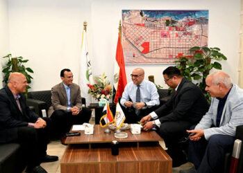 وزير الإسكان يتابع استعدادات مدينة العلمين الجديدة لإقامة مناطق ترفيهية خلال موسم الصيف الحالى