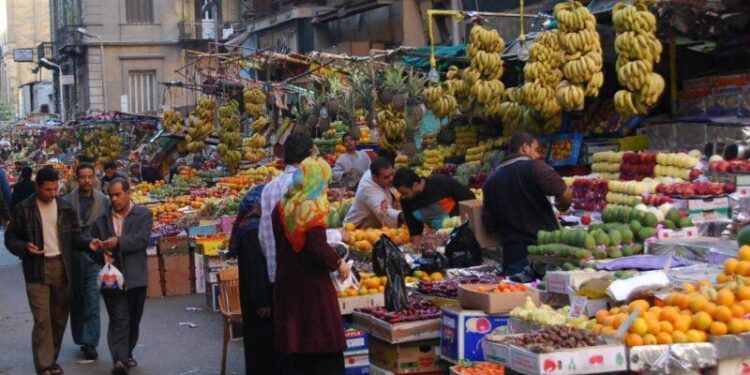 أسعار الخضار والفاكهة اليوم الأربعاء