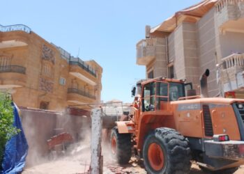 الإسكان: إيقاف وإزالة عدة مخالفات بناء وإشغالات بمدن العاشر والشروق و6 أكتوبر وبني سويف والمنيا الجديدتين
