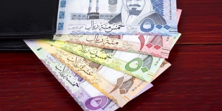 سعر الريال السعودي أمام الجنيه اليوم الإثنين
