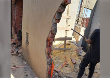 وزير الإسكان: تنفيذ قرارات غلق وتشميع ورفع عدادات مرافق وإزالة مخالفات بناء بمدن 6 أكتوبر والشروق ودمياط الجديدة