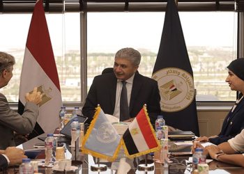 وزير السياحة والآثار والمُمثل المقيم لبرنامج الأمم المتحدة الإنمائي في مصر يبحثان تعزيز سبل التعاون