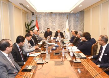 وزيرا الإسكان والتعليم العالي يستعرضان موقف تنفيذ وتشغيل جامعتى العلمين والمنصورة الأهليتين