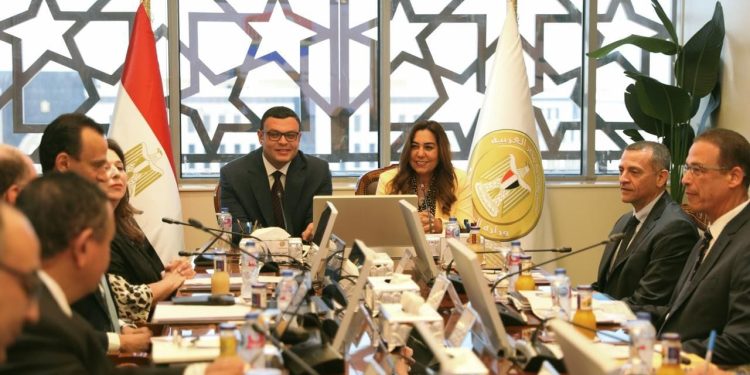 وزيرا الإسكان والتنمية والمدير الإقليمي لـ”الهابيتات” يتابعون التحضيرات لاستضافة مصر للمنتدى الحضري العالمي