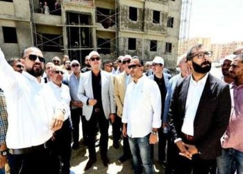 وزير الإسكان يتفقد سير العمل بوحدات المبادرة الرئاسية “سكن لكل المصريين” بمدينة أكتوبر الجديدة