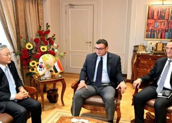 توطين الصناعة والاستثمار|وزير الإسكان يؤكد اهتمام مصر بدفع علاقات التعاون مع كوريا الجنوبية