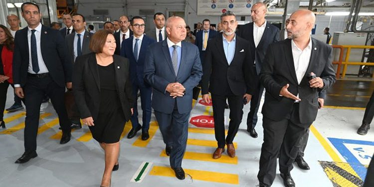 كامل الوزير يشهد فعاليات احتفالية شركة جنرال موتورز مصر بإنتاجها المركبة المليون بمصنع الشركة بمصر