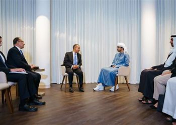 وزير الخارجية يعقد جلسة مباحثات مع وزير خارجية الإمارات