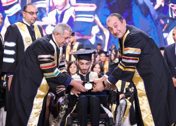 وزير قطاع الأعمال يشهد حفل تخرج دفعة جديدة من طلاب الأكاديمية العربية للعلوم والتكنولوجيا