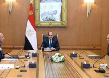 الرئيس السيسي يتابع الجهود الجارية لتوطين صناعة معدات ووسائل النقل