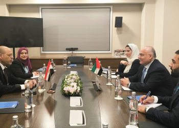 وزير العمل يلتقى وزير الموارد البشرية والتوطين الإماراتي لبحث سبل تكثيف التعاون في المجالات المشتركة