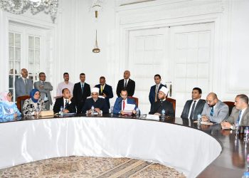 وزير الأوقاف يعقد لقاءً مطولا مع صحفيي الملف الديني من كافة الصحف والمواقع الإخبارية