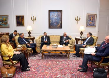 وزير الخارجية والهجرة يستقبل وفد غرفة التجارة الأمريكية