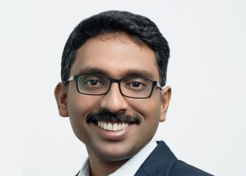 زوهو تدمج قدرات الذكاء الاصطناعي والتعلم الآلي في منصة تحليلات البيانات