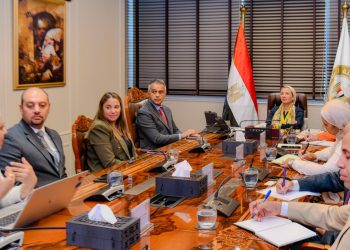 وزيرة البيئة تلتقى رئيس مجلس أمناء مؤسسة شباب القادة YLF وتناقش آخر مستجدات النسخة الثانية من برنامج قادة المناخ