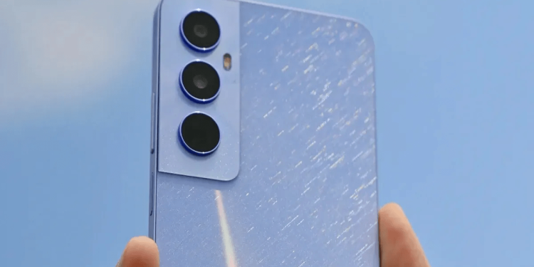 هاتف جديد من Realme سيقلب الموازين