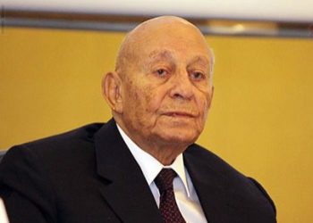 محمد فايق وزير الإعلام السابق ينعى رحيل حلمي التوني