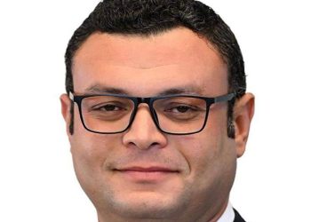 وزير الإسكان: دفع العمل بأعمال ترفيق الأراضي والخدمات والتطوير بسوهاج الجديدة