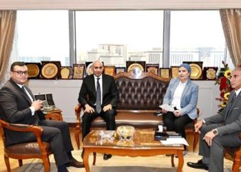 وزيرا الإسكان والتعليم يتابعان موقف إدارة وتشغيل المنظومة التعليمية بالمدن الجديدة