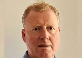 بيتر هايلز يكتب: فهم دورة البيانات في الذكاء الاصطناعي ودور التخزين فيها