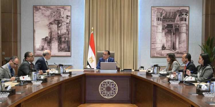 وزير الطيران المدني: المطاران جاهزان للتشغيل الفعلي عقب الانتهاء من أعمال التوسعات والتطوير اعتبارا من مطلع نوفمبر المقبل