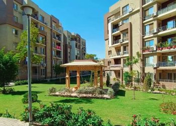 وزير الإسكان يتابع أعمال التطوير بعددٍ من المناطق الصناعية والسكنية بمدن العبور والعاشر وبدر