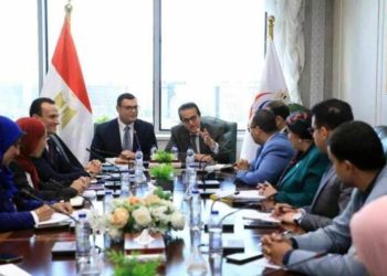 وزيرا الصحة والإسكان يبحثان سبل تعزيز التعاون المشترك فى ملف التنمية البشرية