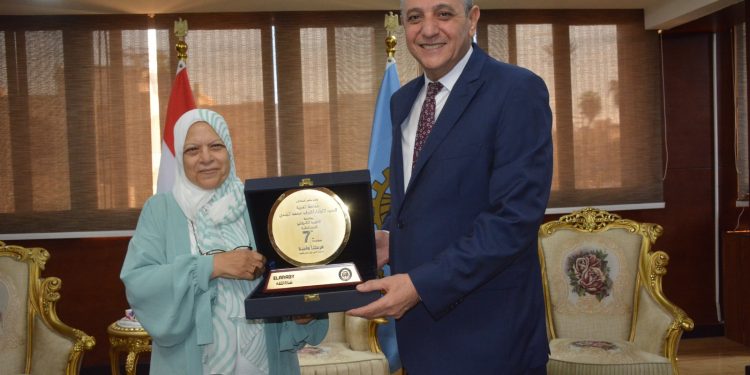 مؤسسة العربي تسلم 80 جهاز للمقبلات على الزواج بالغربية