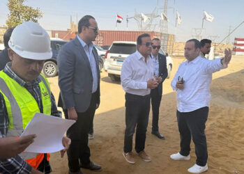 وزير الصحة يتفقد مشروع إنشاء مستشفى العين السخنة للطوارئ ويوجه بسرعة إنهاء الأعمال ودخول الخدمة