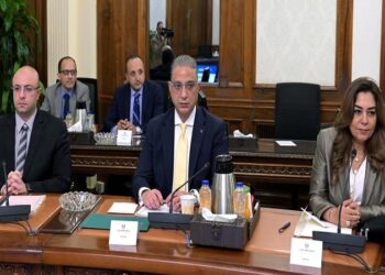 وزيرة التنمية المحلية تستعرض موقف التصالح وتقنين واسترداد أراضي الدولة في المحافظات