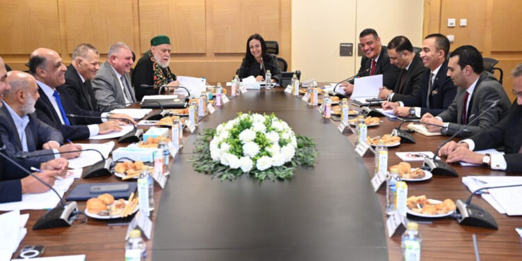 وزيرة التضامن  تترأس اجتماع مجلس أمناء المؤسسة القومية لتيسير الحج