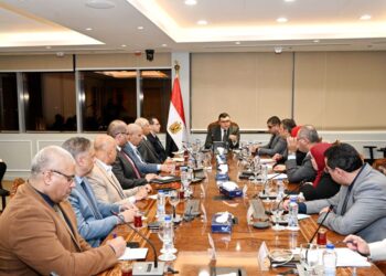 وزير الإسكان يصدر حزمة من التكليفات لمسئولى الهيئة لدفع معدلات التنمية بالمدن الجديدة