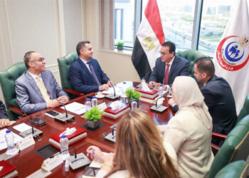 نائب رئيس الوزراء وزير الصحة يؤكد على دعم الدولة للاستثمار الصحي خلال لقائه رئيس مجموعة أندلسية