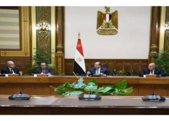 الرئيس السيسي: رصدنا 100 مليار جنيه لدعم صناعة السيارات الكهربائية