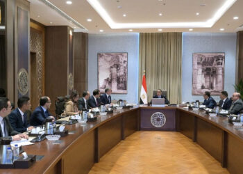 رئيس الوزراء يتابع موقف أنشطة البحث والاستكشاف عن الثروات الطبيعية والمعادن النفيسة