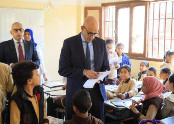 وزير التربية والتعليم يتابع انتظام العملية التعليمية في عدد من المدارس بإدارة المرج التعليمية