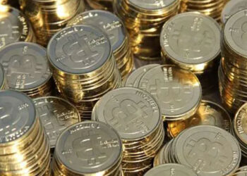 بتكوين تقترب من حاجز الـ100 ألف دولار للمرة الأولى على الإطلاق