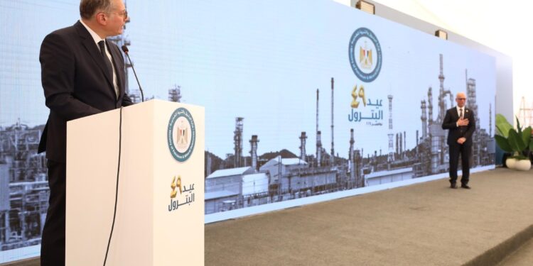 وزير البترول: بدء دوران عجلة الاستكشاف والإنتاج للبترول والغاز خلال الأشهر الأخيرة بوتيرة أسرع