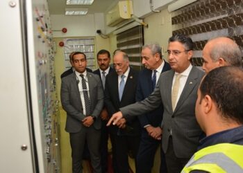 وزير التموين ومحافظ الغربية يستهلان جولتهم التفقدية بالصومعة الإماراتية في طنطا