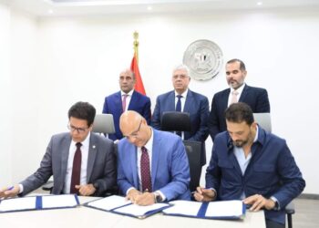 وزير التعليم العالي يشهد توقيع بروتوكول تعاون بين جامعة بنها ومحافظة القليوبية ومستشفى الناس