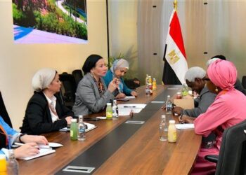 وزيرة البيئة تعقد لقاءا ثنائيا مع المدير العام لمنظمة المدن والحكومات المحلية المتحدة الأفريقية UCLG AFRICA