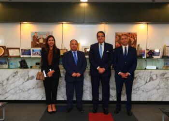 مجلس الوزراء يوافق على تعاقد “التأمين الصحي الشامل” مع “إي هيلث” لتشغيل الخدمات الإلكترونية