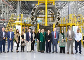 رئيس اقتصادية قناة السويس يستقبل وفد رفيع المستوى من السفارة الأمريكية بالقاهرة