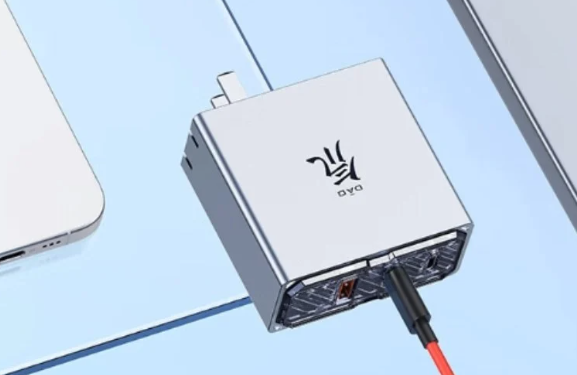 شاحن لاسلكي خارق من Red Magic