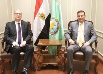 وزير الزراعة يبحث مع السفير الهولندي بالقاهرة سبل التعاون المشترك