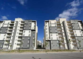 تسليم المواطنين وحداتهم.. توجيهات عاجلة من وزير الإسكان بشأن مشروع سكن مصر