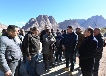 وزير الإسكان يواصل جولته بمشروع تطوير موقع التجلى الأعظم بسانت كاترين