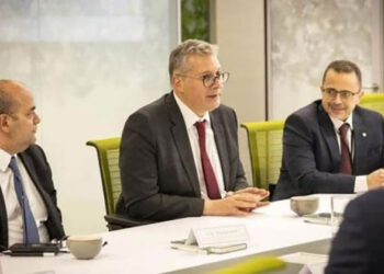 وزير البترول يزور بريتيش بتروليوم ويتابع خططها الاستثمارية في مصر بمجال الغاز الطبيعي