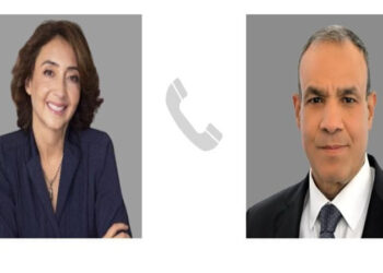 وزير الخارجية والهجرة يتلقى اتصالاً من رئيسة مؤسسة “آنا ليند” للحوار بين الثقافات